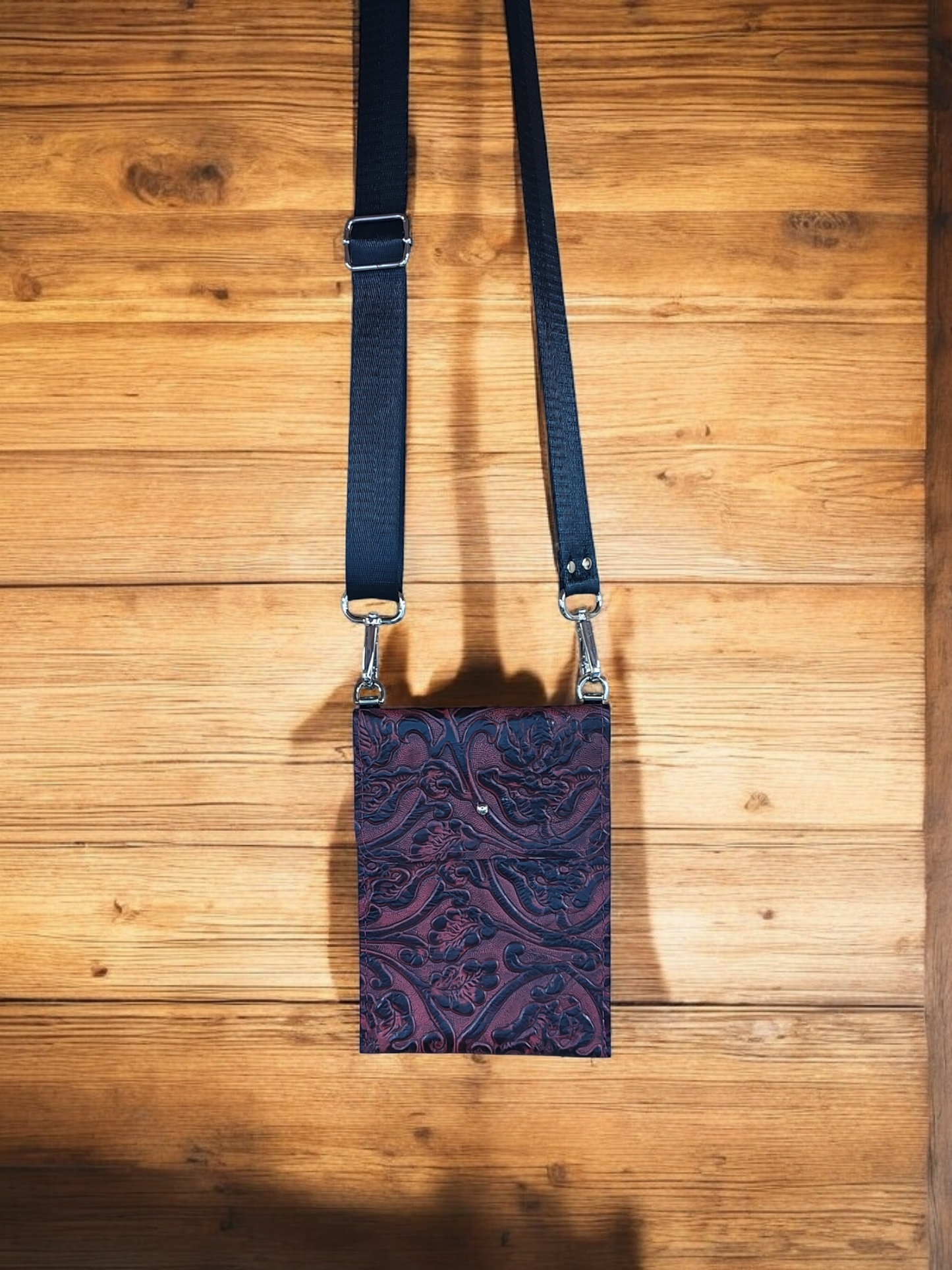 Grab 'n' Go cell phone crossbody